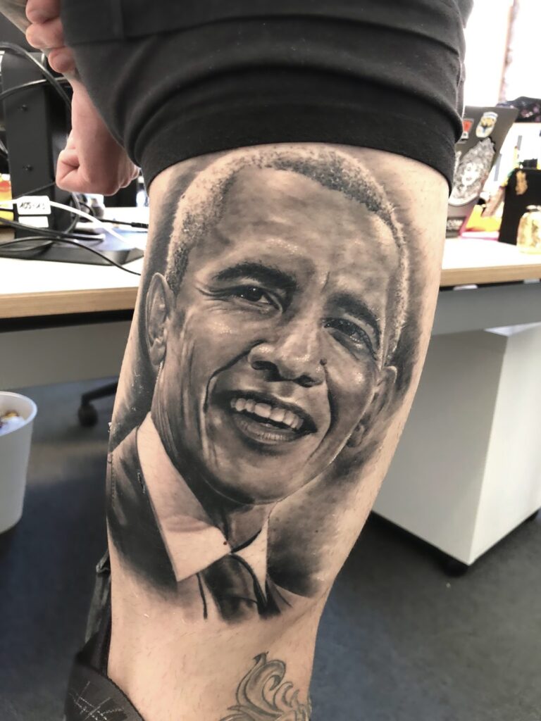 Obama Leg